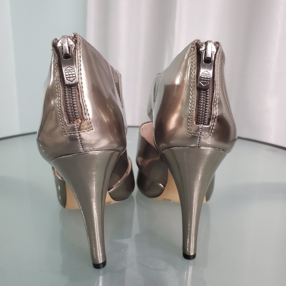 Vince Camuto Karmi Open Toe Mirror Metalic Heel Sz 9M - Picture 5 of 10